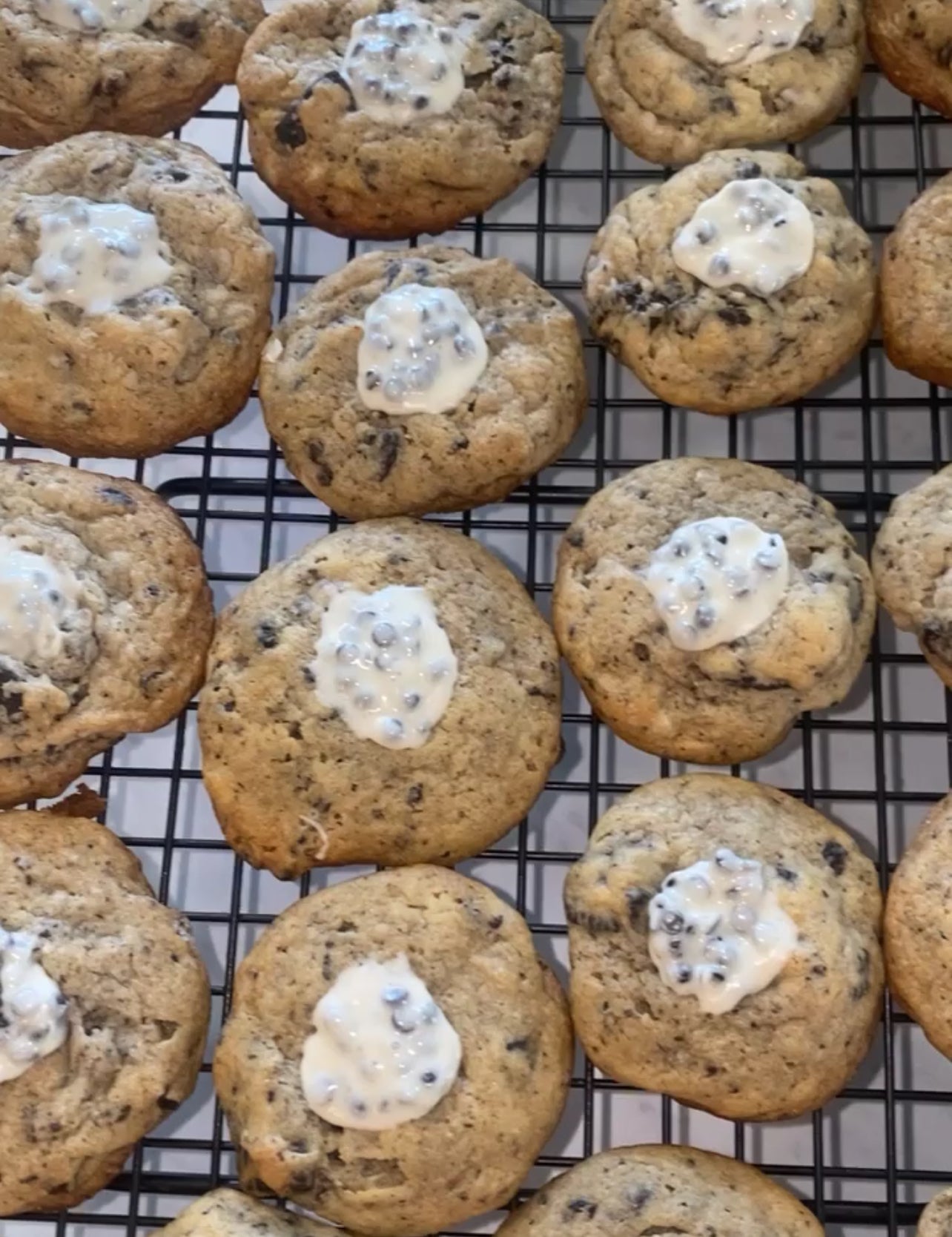 Cookies & Cream Cookie Box